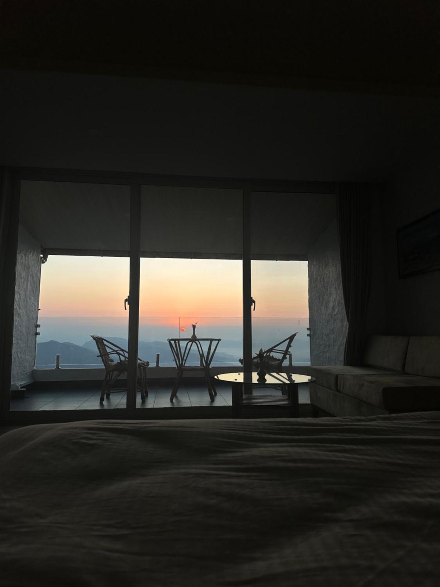 Superview Lodge Sarangkot Pokhara Exterior foto