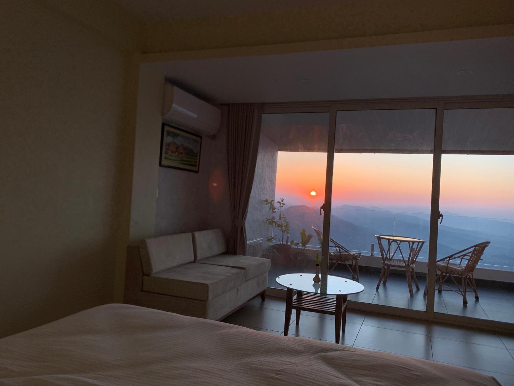 Superview Lodge Sarangkot Pokhara Exterior foto